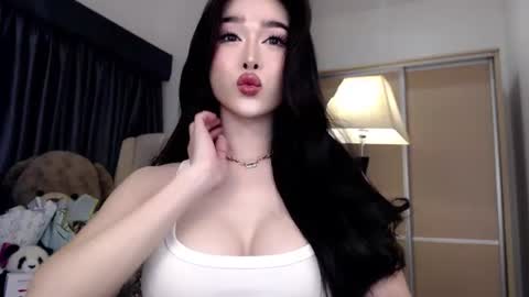 Snapshot of lilith_mazikeen69 chatting on 07-23-26, 03:43 QUEEN LILITH BORBON online show from 07-23-26, 03:43