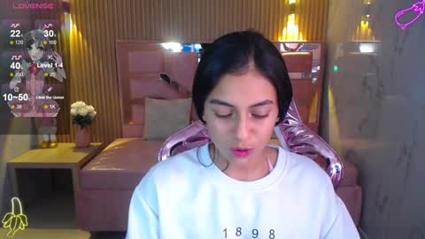 Snapshot of lilith_petit_sub chatting on 03-08-25, 10:11 Lilith  online show from 03-08-25, 10:11
