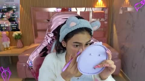 Snapshot of lilith_petit_sub chatting on 10-11-25, 04:22 Lilith  online show from 10-11-25, 04:22