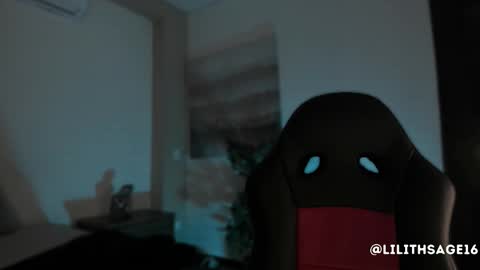 lilith_sage_ online show from 10-20-25, 11:54