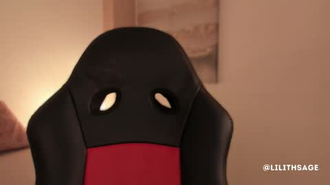 lilith_sage_ online show from 12-19-25, 12:01