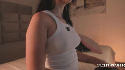 lilith_sage_ online show from 04-06-26, 07:37