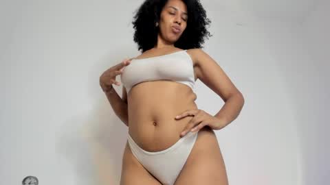 Alejandra  online show from 05-05-26, 05:15