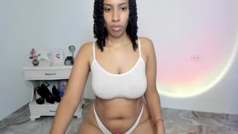Alejandra  online show from 06-19-26, 04:17