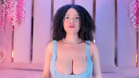 Snapshot of lilithadams11 chatting on 10-04-25, 06:06 online show from 10-04-25, 06:06