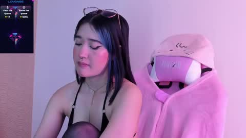 Snapshot of lilithcary chatting on 01-21-25, 08:11 Lilith online show from 01-21-25, 08:11