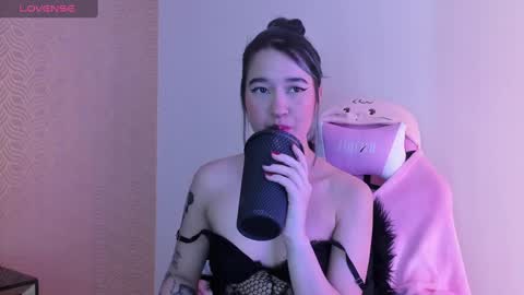 Snapshot of lilithcary chatting on 02-04-25, 02:17 Lilith online show from 02-04-25, 02:17