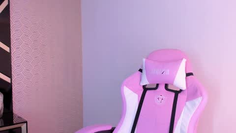 Snapshot of lilithcary chatting on 02-12-25, 08:07 Lilith online show from 02-12-25, 08:07