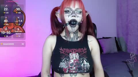 Snapshot of lilithmadness chatting on 12-14-24, 03:29 Lilith online show from 12-14-24, 03:29