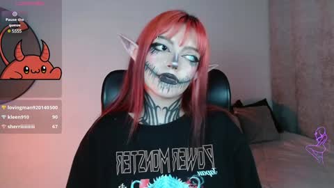 Snapshot of lilithmadness chatting on 12-18-24, 07:26 Lilith online show from 12-18-24, 07:26