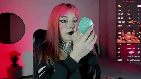 Snapshot of lilithmadness chatting on 03-09-25, 03:32 Lilith online show from 03-09-25, 03:32