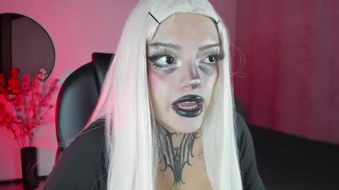 Snapshot of lilithmadness chatting on 09-13-25, 05:07 Lilith online show from 09-13-25, 05:07