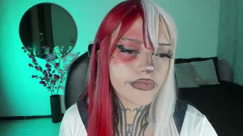 Snapshot of lilithmadness chatting on 09-25-25, 04:05 Lilith online show from 09-25-25, 04:05