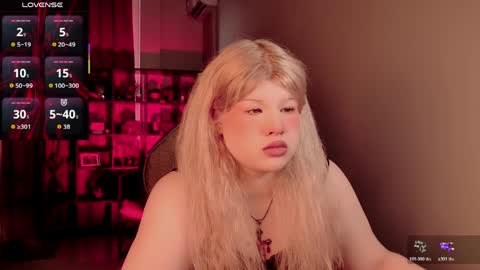 Snapshot of lilithnelson chatting on 06-07-26, 10:19 LilithNelson online show from 06-07-26, 10:19