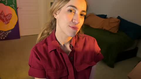 Snapshot of lilithoftrees chatting on 01-10-25, 01:32 L online show from 01-10-25, 01:32