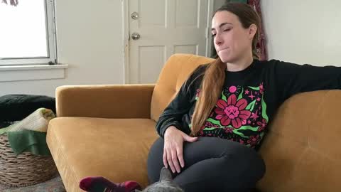 Snapshot of lilithoftrees chatting on 10-28-25, 04:42 L online show from 10-28-25, 04:42