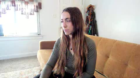 Snapshot of lilithoftrees chatting on 11-10-25, 04:17 L online show from 11-10-25, 04:17