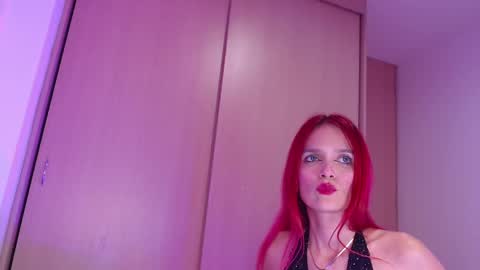 Snapshot of lilithqueen1 chatting on 01-08-25, 02:57 La pelirroja online show from 01-08-25, 02:57