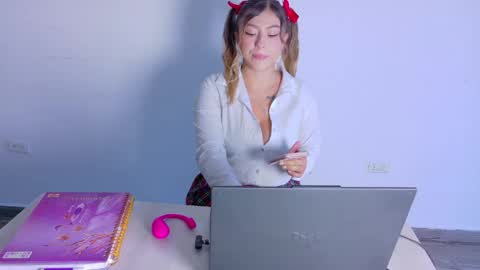 lilithsmiith online show from 05-13-26, 12:13