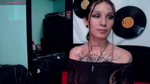 Snapshot of lilithword chatting on 12-13-24, 07:53 Call me Lilith online show from 12-13-24, 07:53