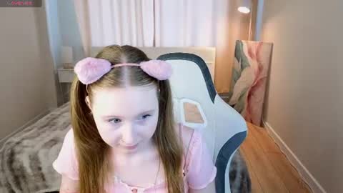  Lili Tiny  GMT2 3-10AM  MonTueWedThuSat online show from 06-25-26, 05:12