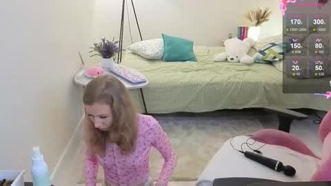 Maria online show from 11-07-25, 02:33