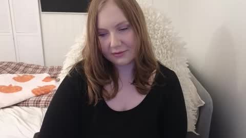 Anni online show from 12-05-25, 01:52