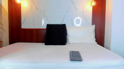 lillian_lee1 online show from 04-30-26, 11:16