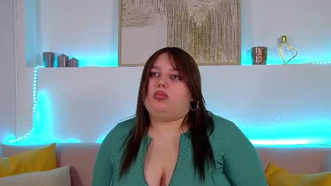 LillianHaig online show from 03-04-25, 05:21