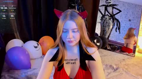 lillie_berry online show from 10-30-25, 05:20
