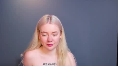 lillie_berry online show from 04-14-26, 05:35