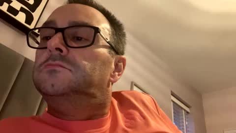 lills16 online show from 11-28-25, 04:20