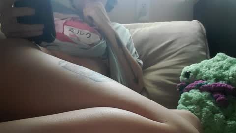 Snapshot of lilly49547 chatting on 12-26-24, 04:47 Lilly online show from 12-26-24, 04:47