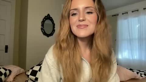 lilly_adams88 online show from 06-08-26, 11:16