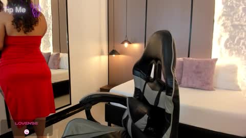 L I L L Y online show from 01-06-26, 12:09