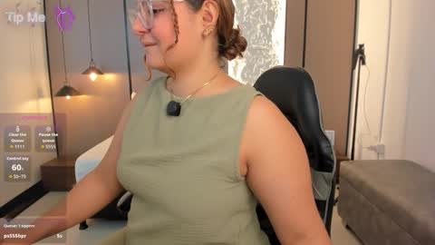 L I L L Y online show from 02-20-26, 07:58