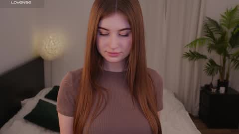 Snapshot of lilly_colins chatting on 01-04-25, 06:19 Lilly Colins online show from 01-04-25, 06:19