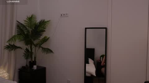 Snapshot of lilly_colins chatting on 01-13-25, 02:42 Lilly Colins online show from 01-13-25, 02:42