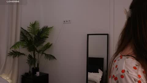 Snapshot of lilly_colins chatting on 01-18-25, 09:02 Lilly Colins online show from 01-18-25, 09:02