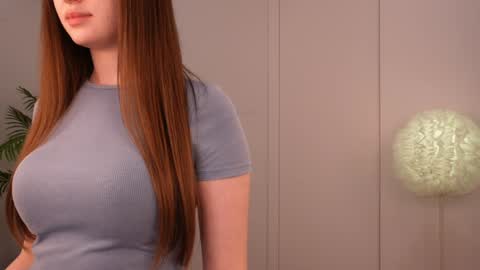 Snapshot of lilly_colins chatting on 01-26-25, 05:55 Lilly Colins online show from 01-26-25, 05:55