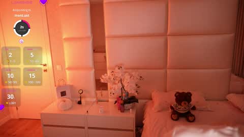 Snapshot of lilly_colins chatting on 11-20-25, 08:19 Lilly Colins online show from 11-20-25, 08:19