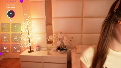 Lilly Colins online show from 04-23-26, 08:00