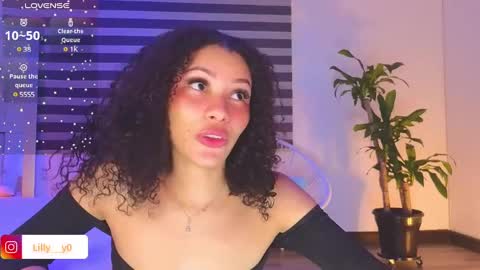 Snapshot of lilly_dollss chatting on 12-11-24, 03:47 Sofia online show from 12-11-24, 03:47