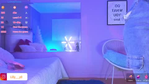 Snapshot of lilly_dollss chatting on 02-23-25, 02:25 Sofia online show from 02-23-25, 02:25