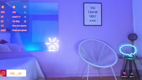 Snapshot of lilly_dollss chatting on 02-23-25, 08:33 Sofia online show from 02-23-25, 08:33