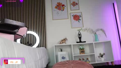 Sofia online show from 02-04-26, 01:17