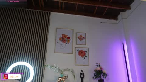 Sofia online show from 04-15-26, 01:40