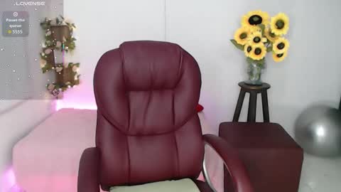 Lilly online show from 03-01-26, 01:02