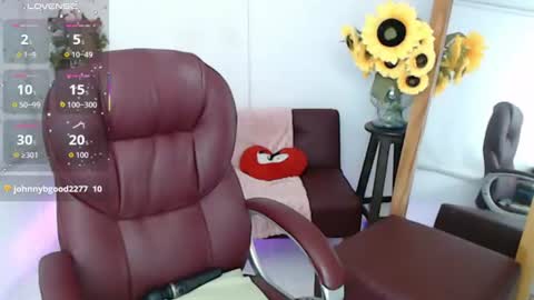 Lilly online show from 07-28-26, 05:12