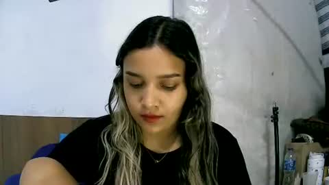 Sey - Lilly  online show from 07-25-26, 11:46